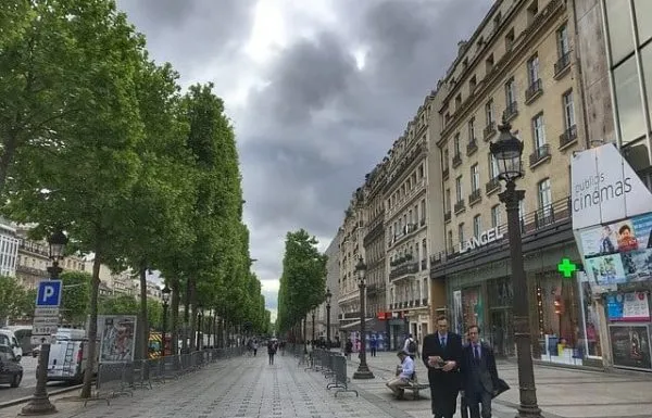 קניות בפריז